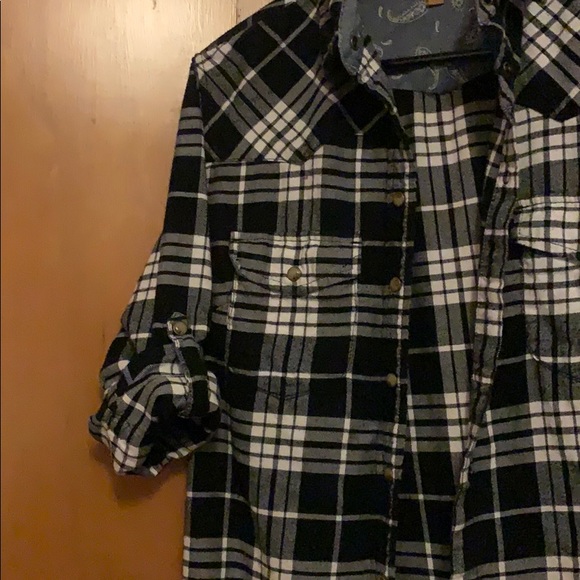 Flannel - Picture 4 of 4